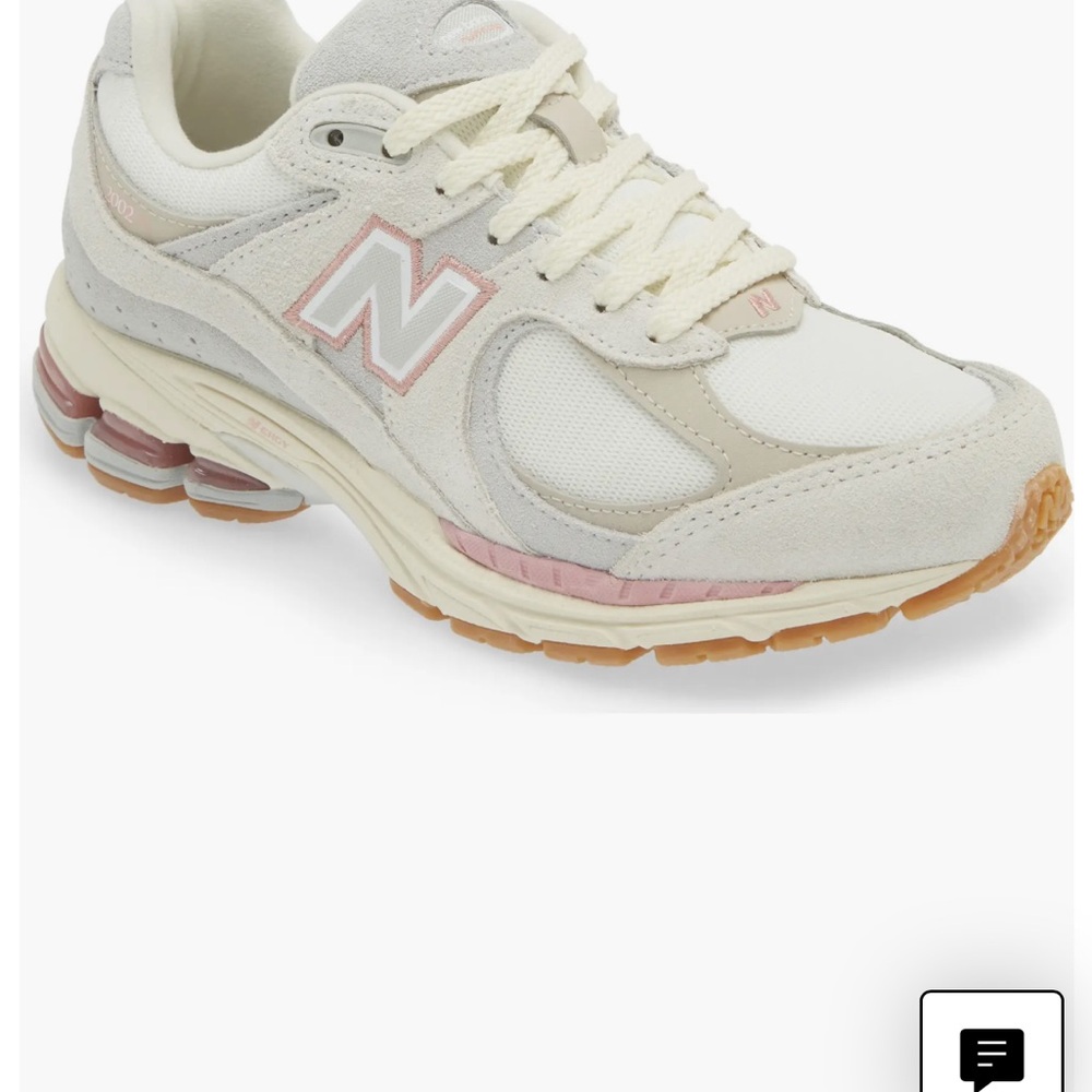 New Balance Women's 2002r sneakers